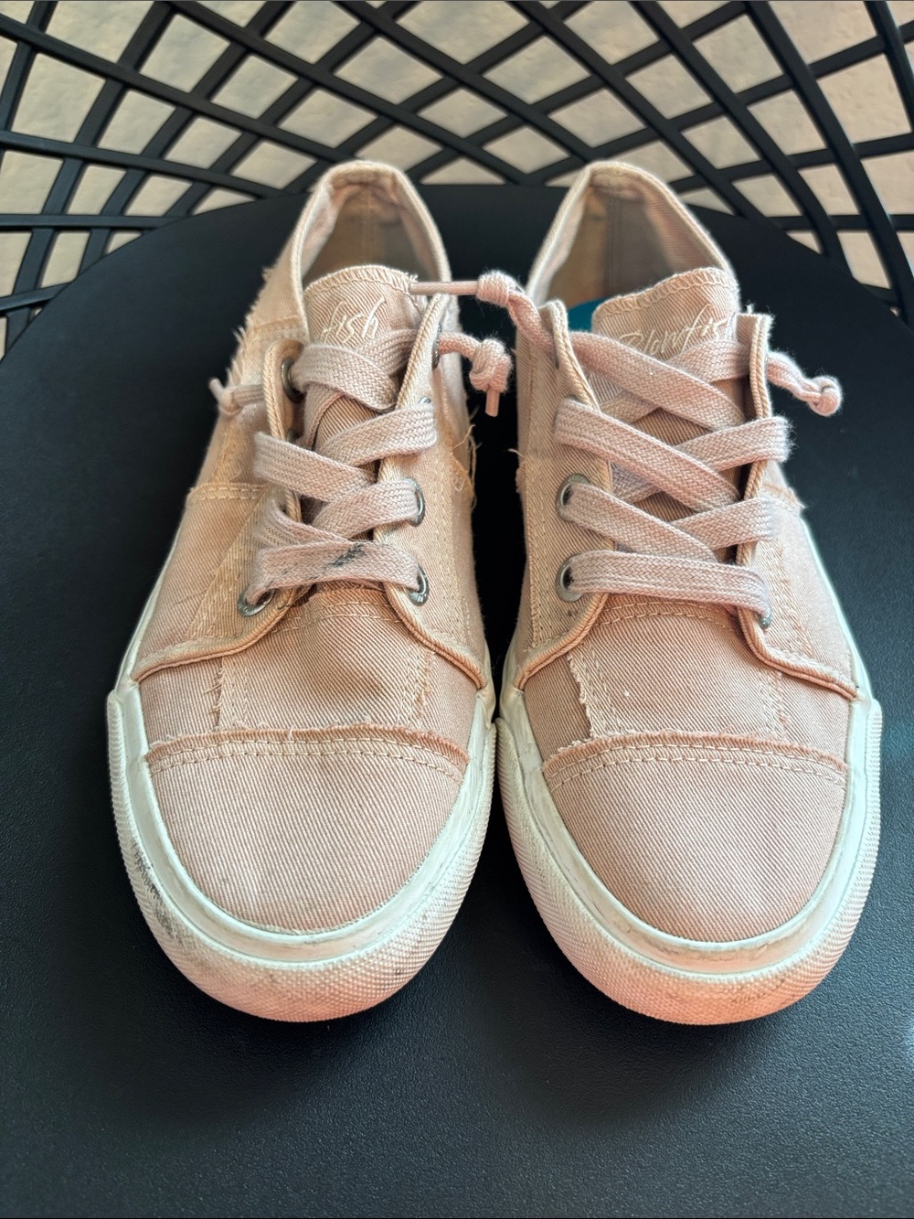 Blowfish Malibu Fixed-Lace Solid Sneakers (For Women) in Pink Size 7.5